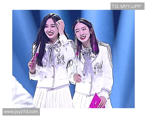 杨超越与外国足球明星的跨界友谊与合作故事揭秘