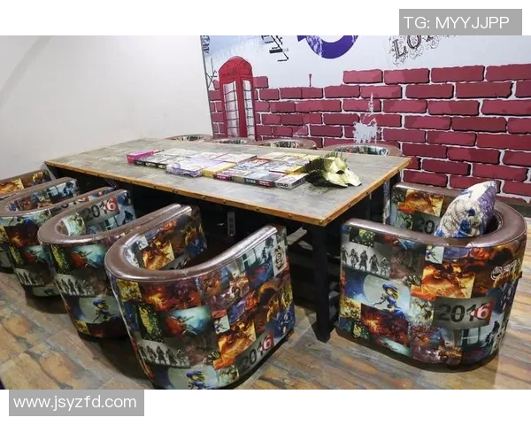 足球明星幕后休闲时光揭秘打牌视频曝光引发热议 足球明星幕后休闲时光揭秘打牌视频曝光引发热议