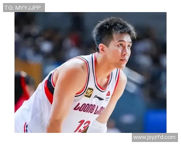 单身篮球明星的魅力与挑战如何在赛场与生活中找到平衡