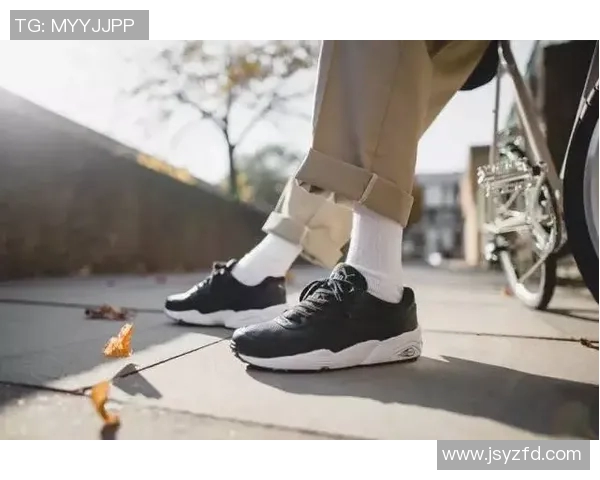 篮球明星袜子扎裤腿的时尚潮流与运动风格完美结合的秘密揭秘